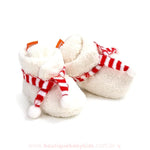 Botinha Bebê Natalina Cachecol com Pompons Branco - Boutique Baby Kids 