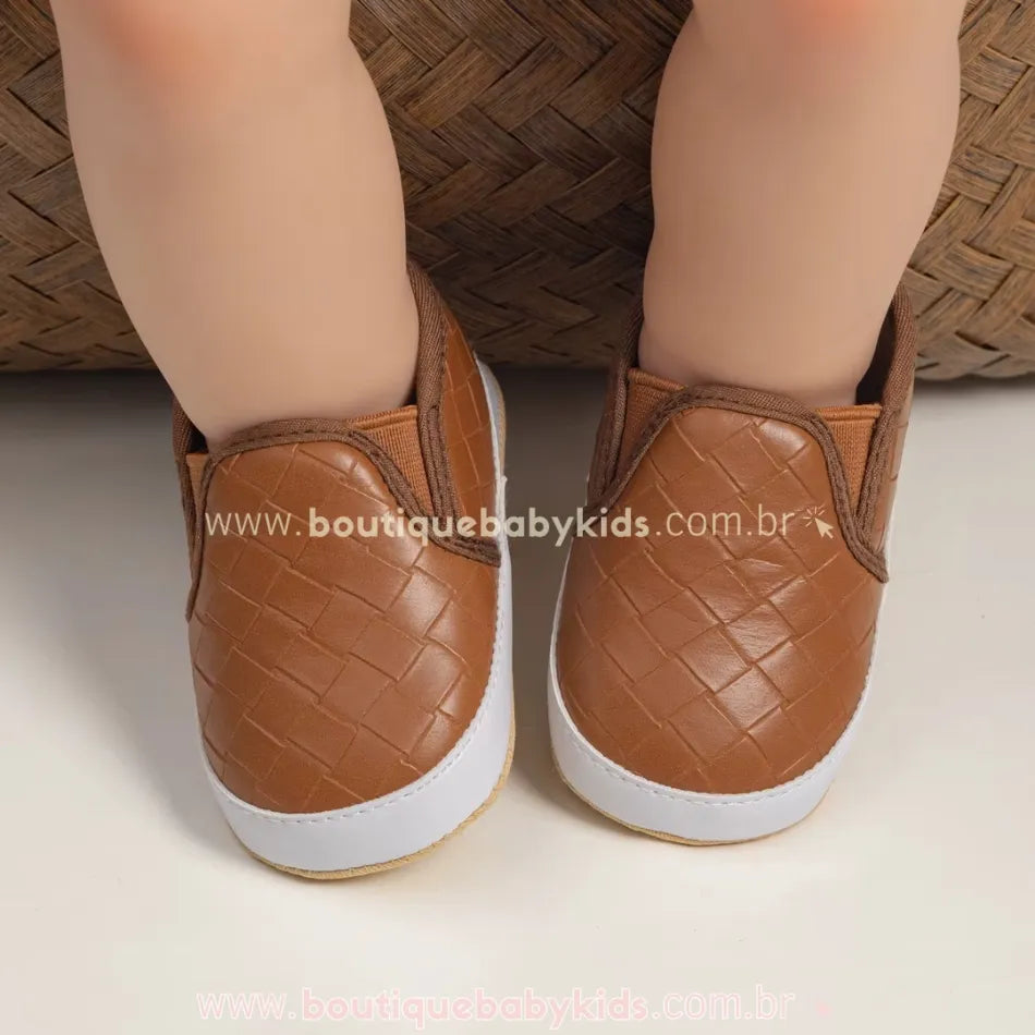 Tênis Bebê Slip On Clássico Trançado Couro Ecológico Marrom - Boutique Baby Kids