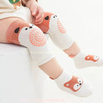 Kit Meia e Joelheira Primeiros Passos Bichinhos Raposinha Laranja - Boutique Baby Kids