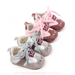 Tênis Bebê Primeiros Passos Gatinha Hello Kitty – Couro Ecológico - Boutique Baby Kids 