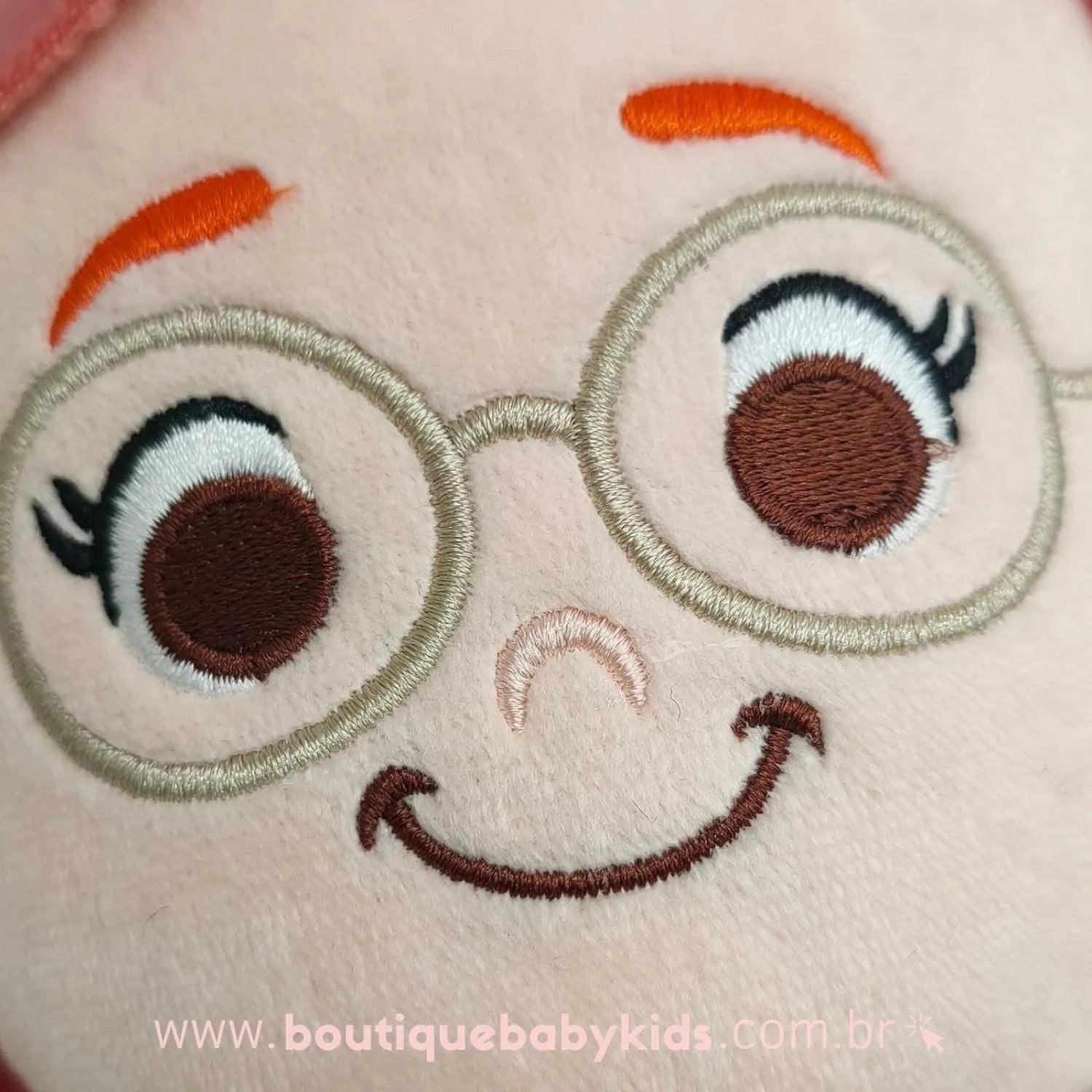 Pelúcia Disney Meilin Lee Red Crescer é uma Fera 20 cm Original - Boutique Baby Kids